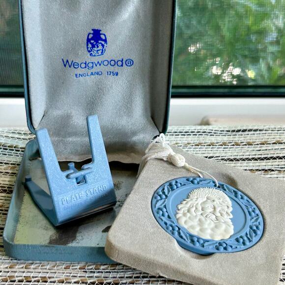 Wedgwood Blue Jasperware Santa Ornament with Box and Stand – 2.5” - Picture 5 of 14
